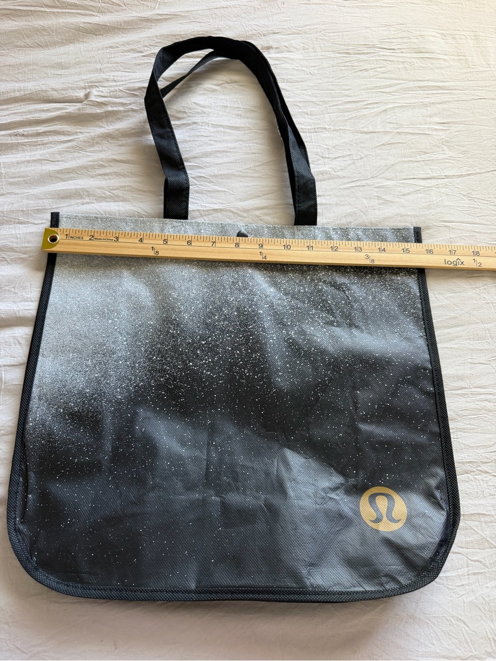 Lululemon Black & White Tote shopping bag - Picture 4 of 7